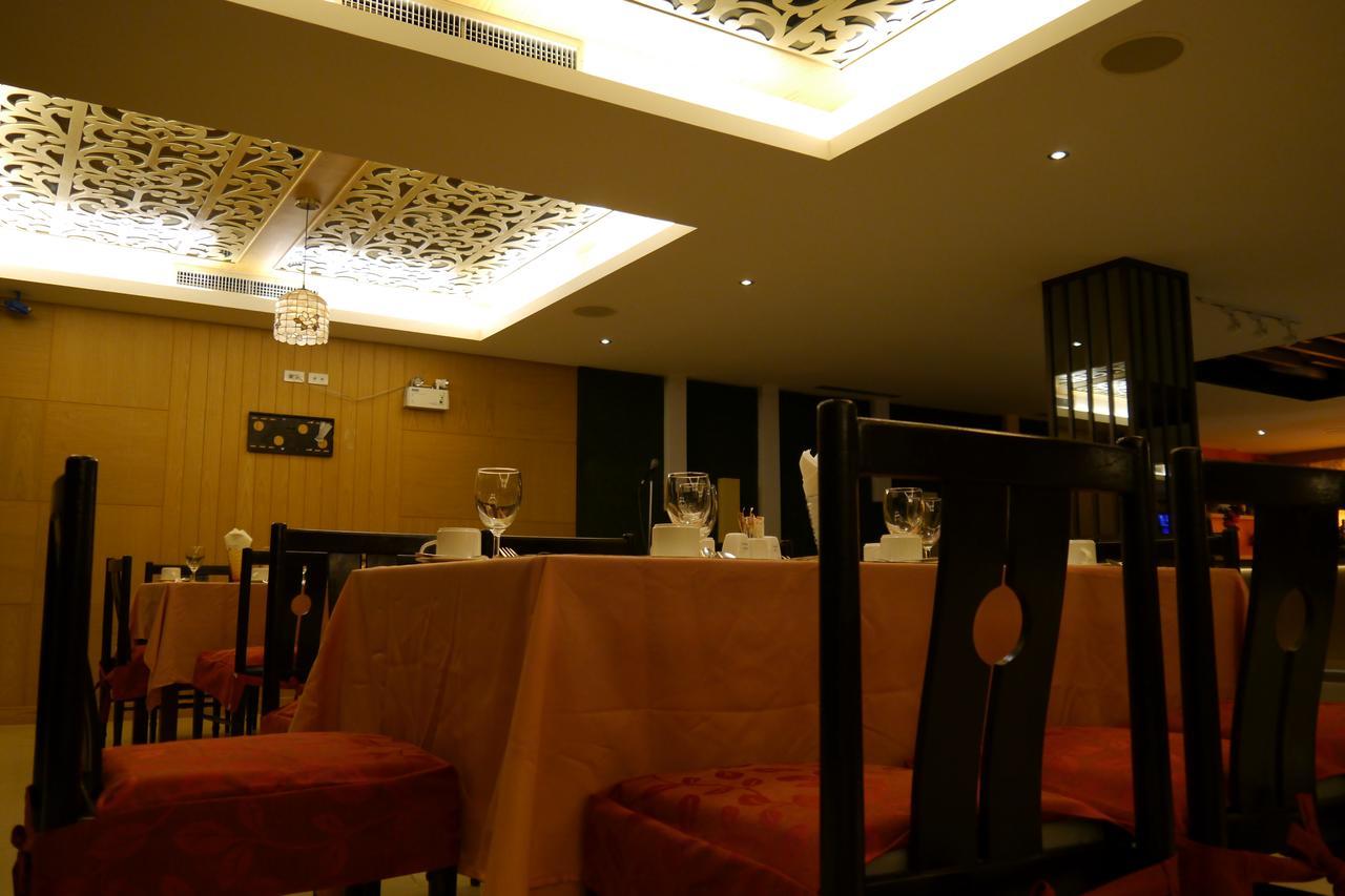 Lertnimit Hotel Chaiyaphum Exteriér fotografie